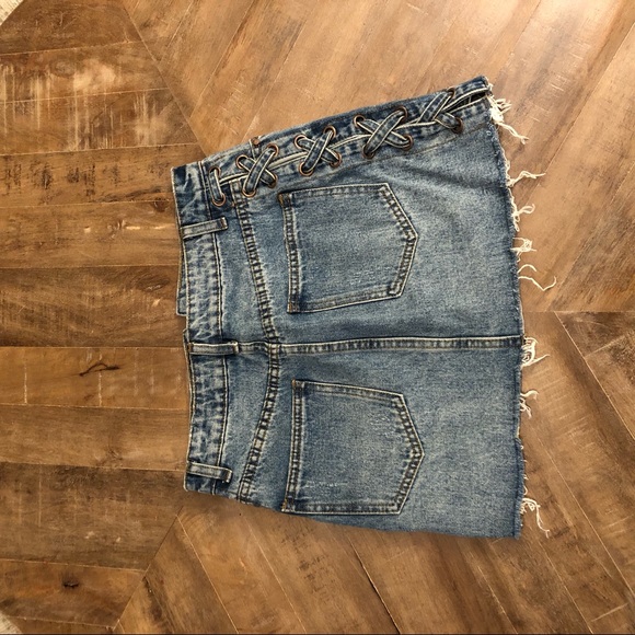 Jean Skirt with Braid Details - Picture 2 of 3